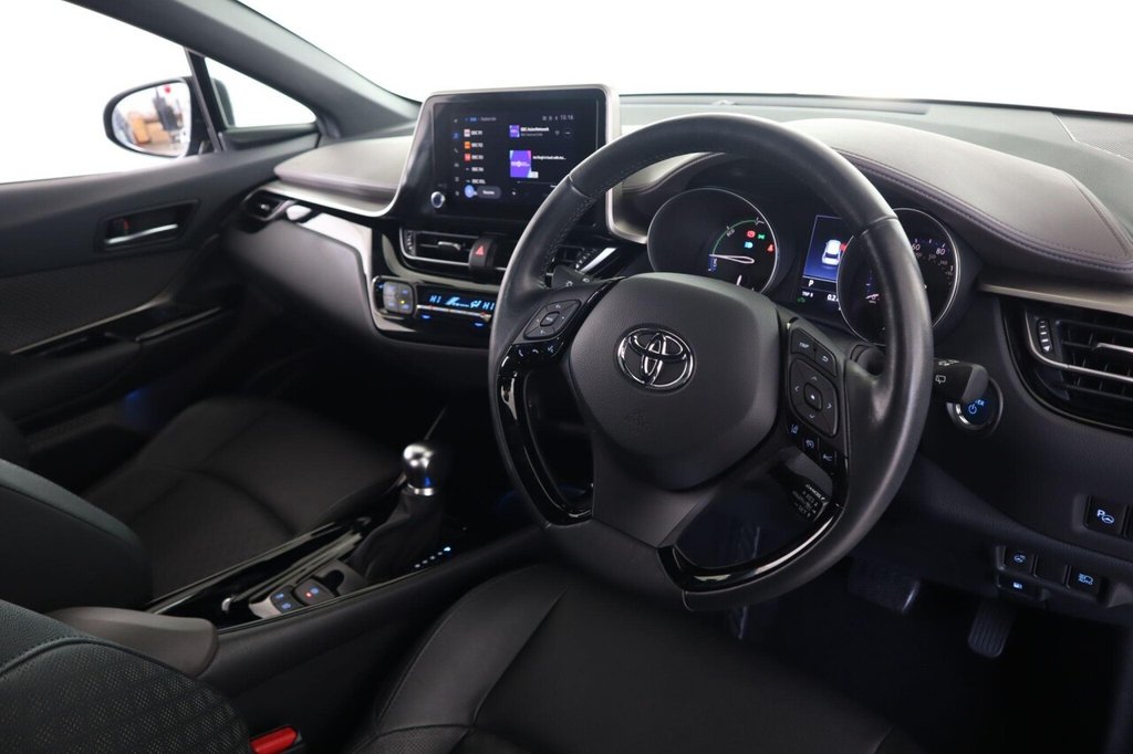 Used Toyota C-HR 2023 for sale - 78145337: Photo 11