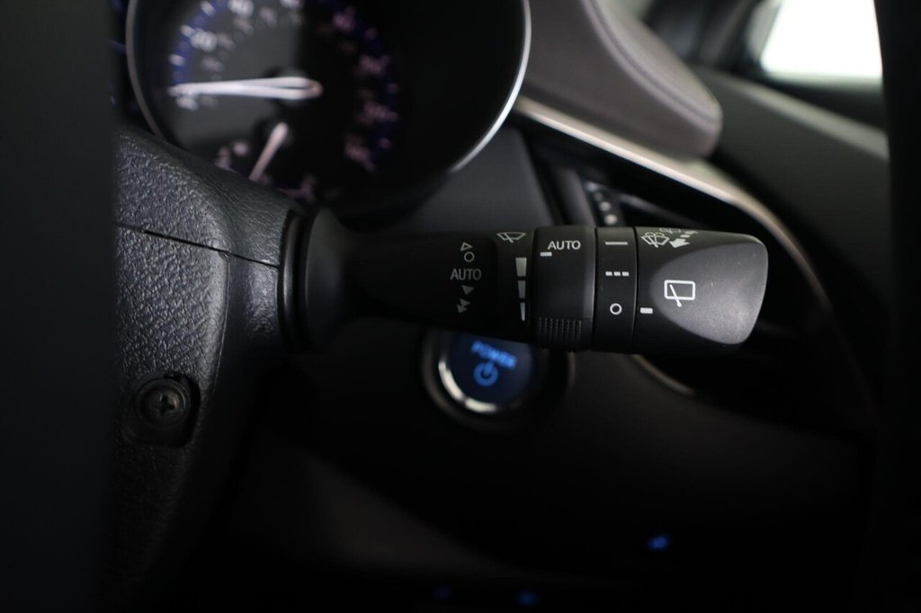 Used Toyota C-HR 2023 for sale - 78145337: Photo 19