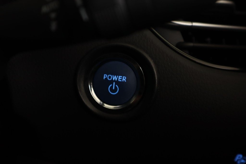 Used Toyota C-HR 2023 for sale - 78145337: Photo 21