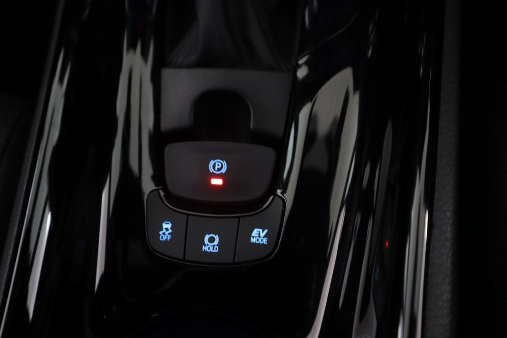 Used Toyota C-HR 2023 for sale - 78145337: Photo 24