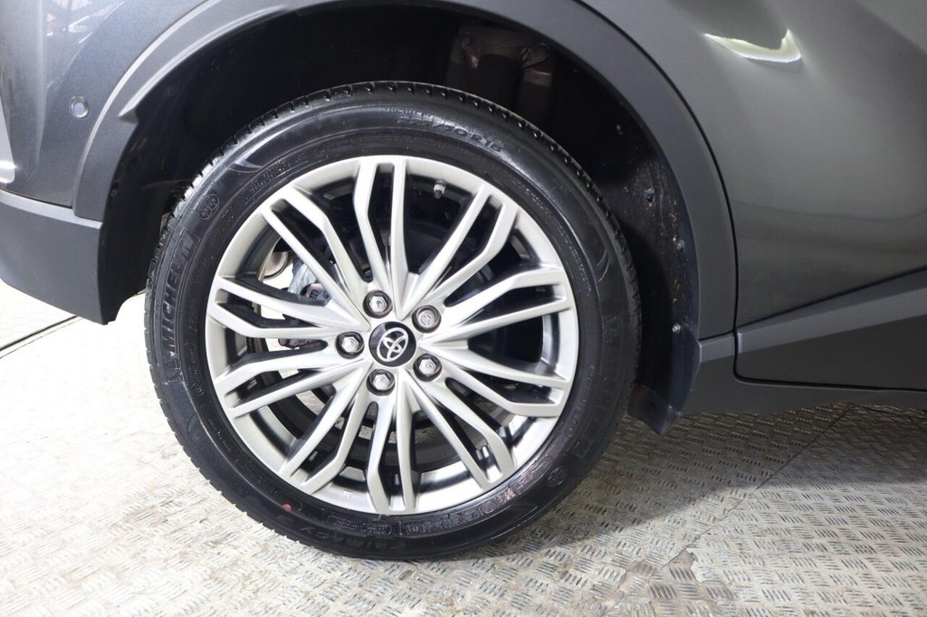 Used Toyota C-HR 2023 for sale - 78145337: Photo 32