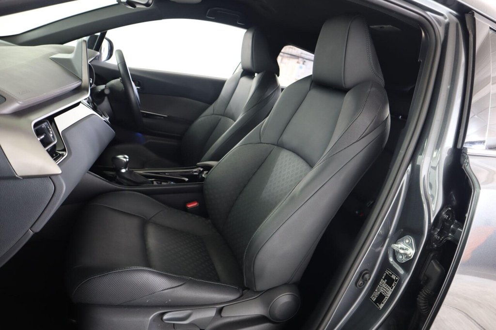 Used Toyota C-HR 2023 for sale - 78145337: Photo 44