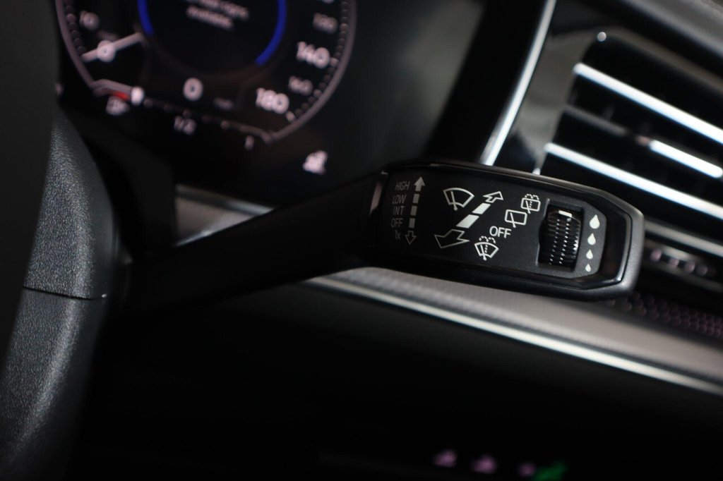 Used Volkswagen Touareg 2023 for sale - 77250267: Photo 18