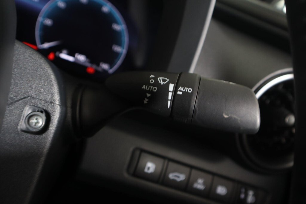 Used Toyota C-HR 2024 for sale - 77153626: Photo 19