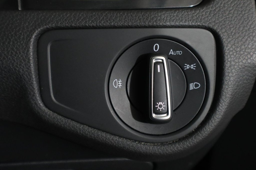 Used Volkswagen Golf 2018 for sale - 76632470: Photo 24