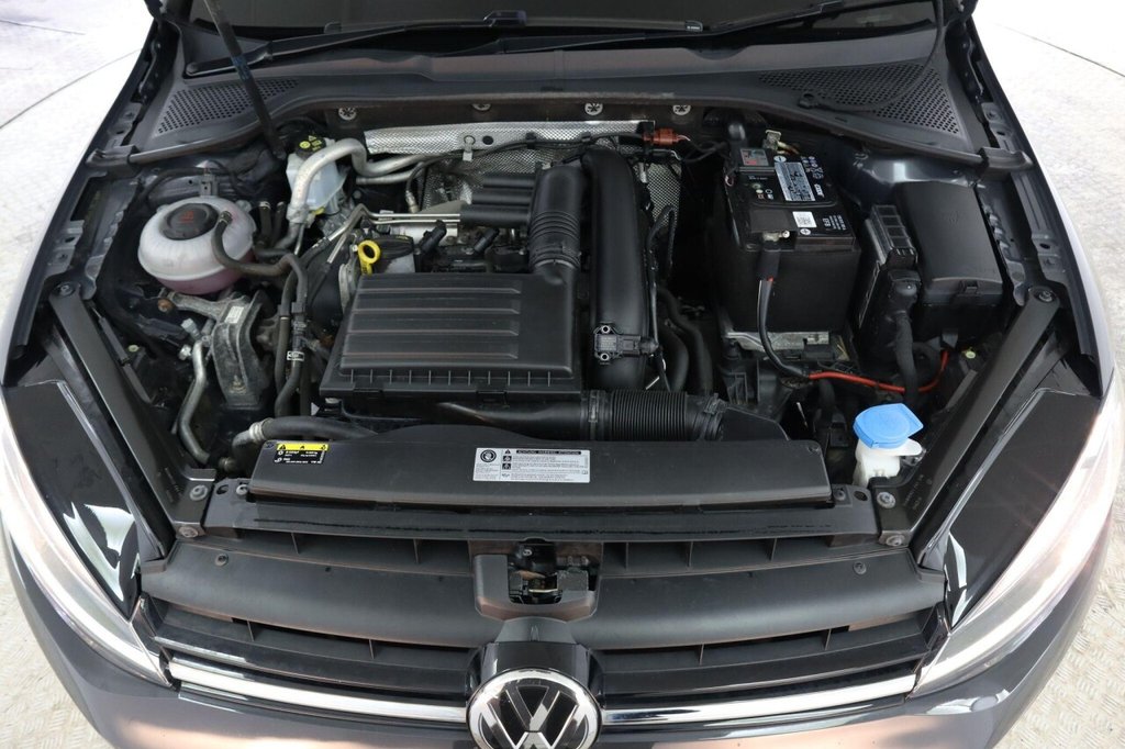 Used Volkswagen Golf 2018 for sale - 76632470: Photo 27