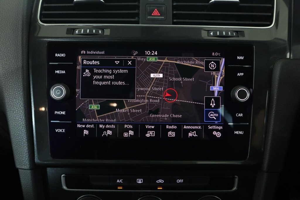 Used Volkswagen Golf 2018 for sale - 76632470: Photo 35