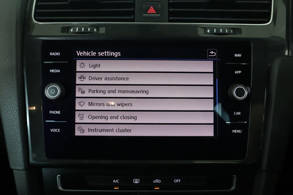 Used Volkswagen Golf 2018 for sale - 76632470: Photo 49