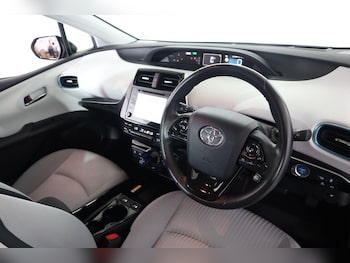Used Toyota Prius 2022 for sale - 78769075: Photo