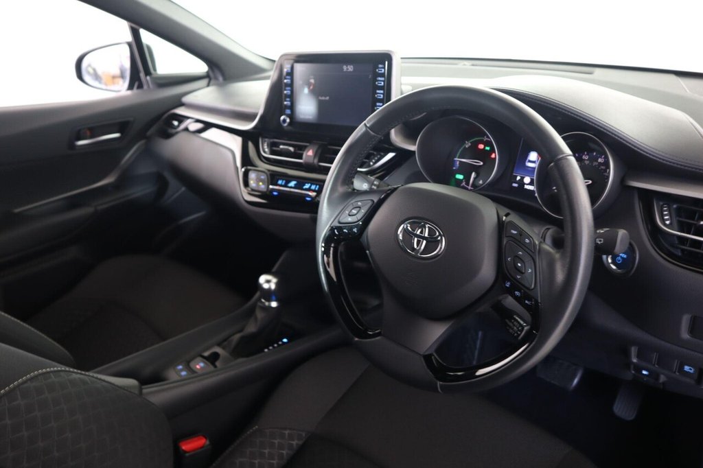 Used Toyota C-HR 2023 for sale - 78154113: Photo 11