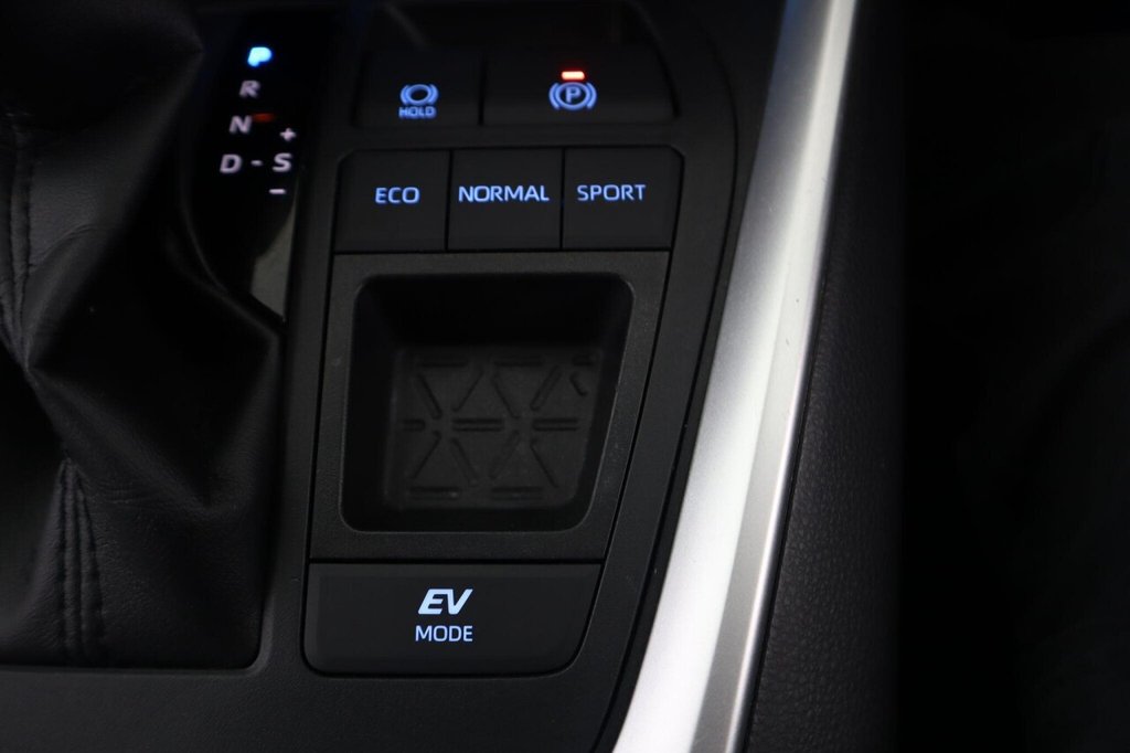 Used Toyota RAV4 2021 for sale - 77477401: Photo 24