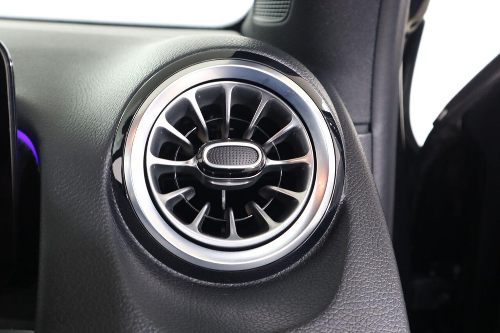 Used Mercedes-Benz GLB 2024 for sale - 76617826: Photo 34