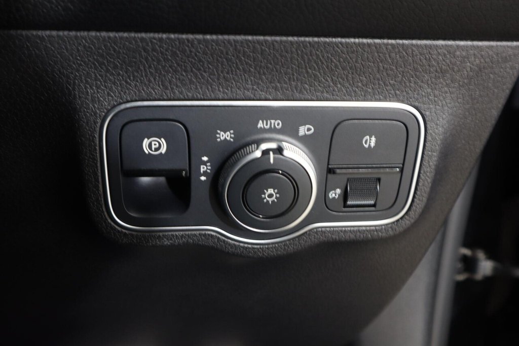 Used Mercedes-Benz GLB 2023 for sale - 77048819: Photo 23