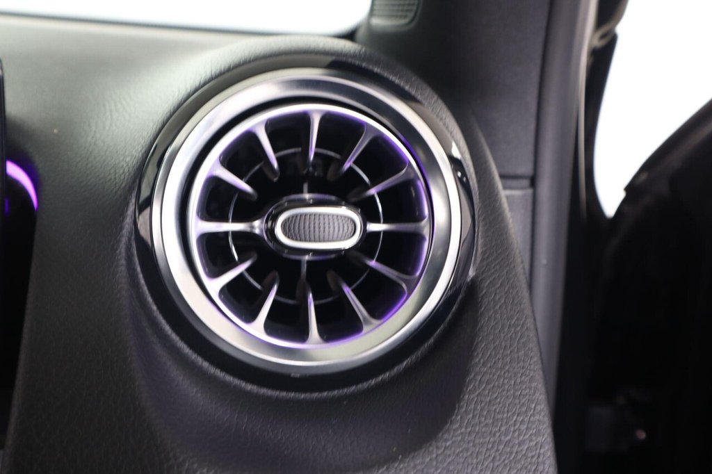 Used Mercedes-Benz GLB 2023 for sale - 77048819: Photo 31