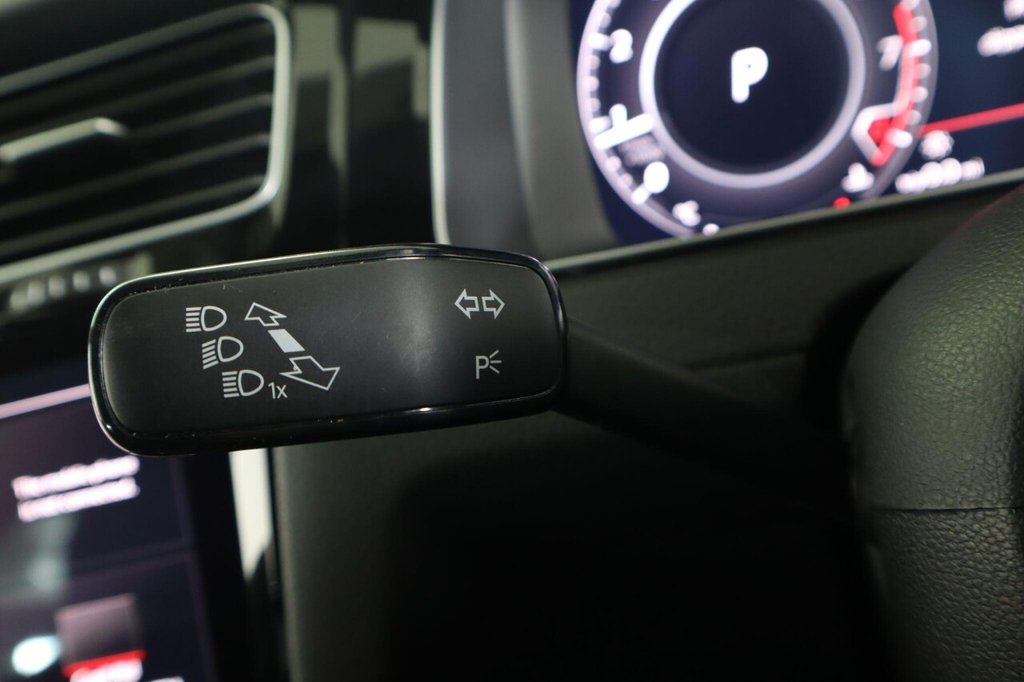 Used Volkswagen Golf 2018 for sale - 76604984: Photo 21