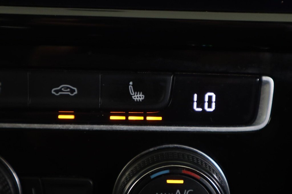 Used Volkswagen Golf 2018 for sale - 76604984: Photo 23