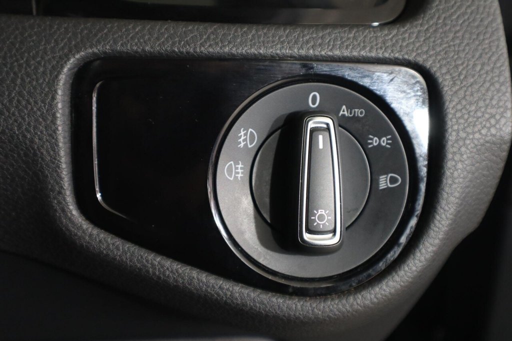 Used Volkswagen Golf 2018 for sale - 76604984: Photo 27