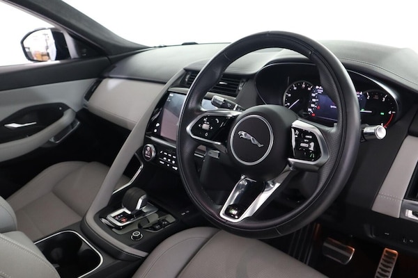 Used Jaguar E-Pace 2022 for sale - 76323408: Photo 12