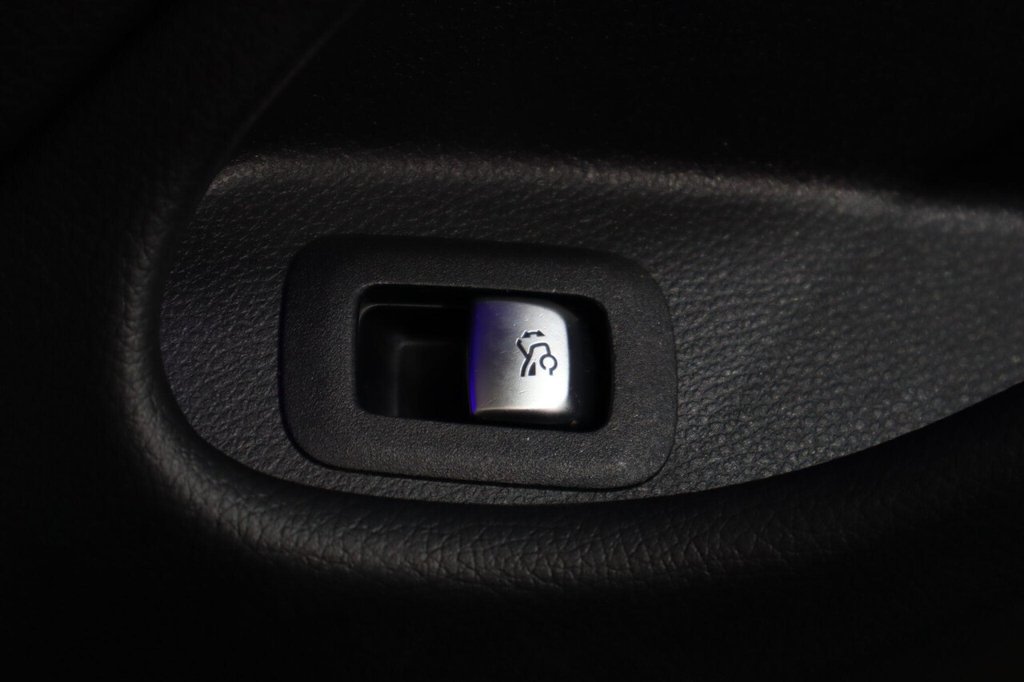 Used Mercedes-Benz C Class 2022 for sale - 77327891: Photo 28