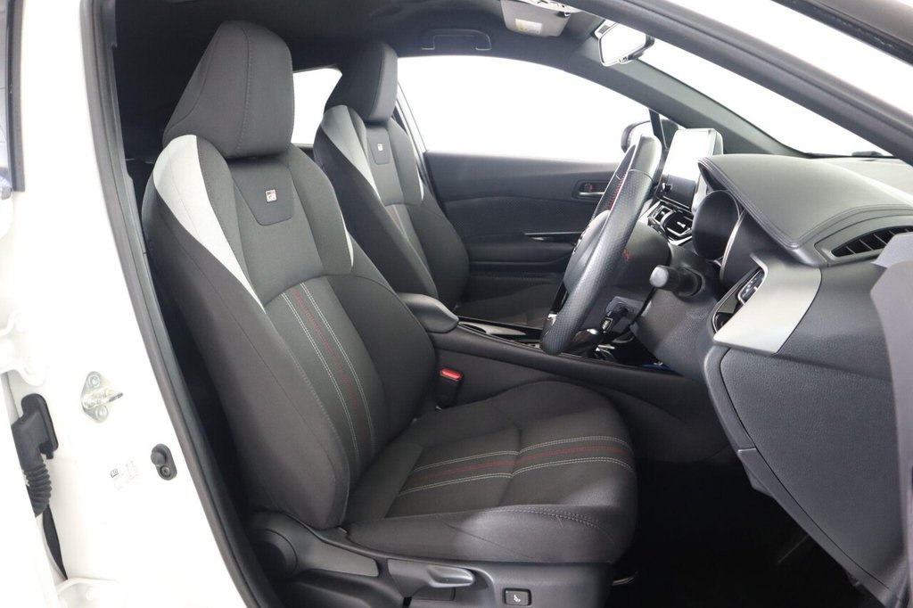 Used Toyota C-HR 2022 for sale - 76768700: Photo 15