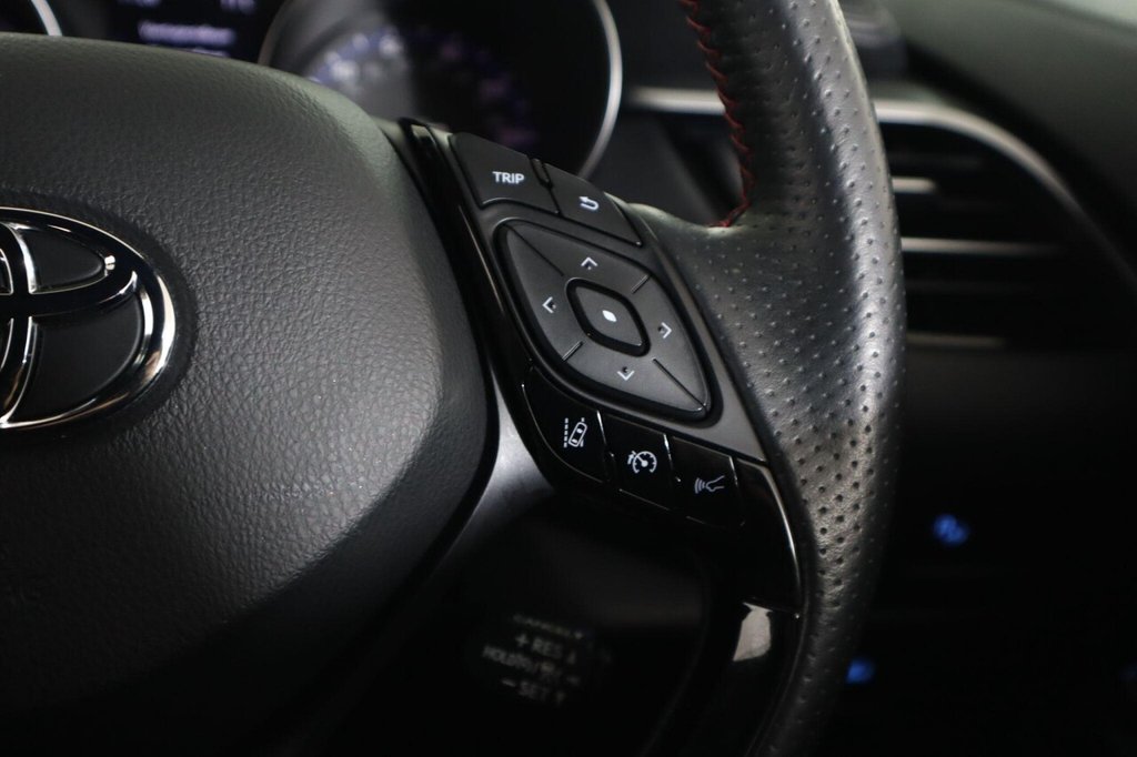 Used Toyota C-HR 2022 for sale - 76768700: Photo 18