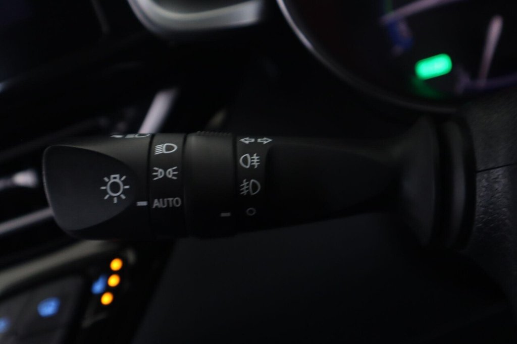 Used Toyota C-HR 2022 for sale - 76768700: Photo 21