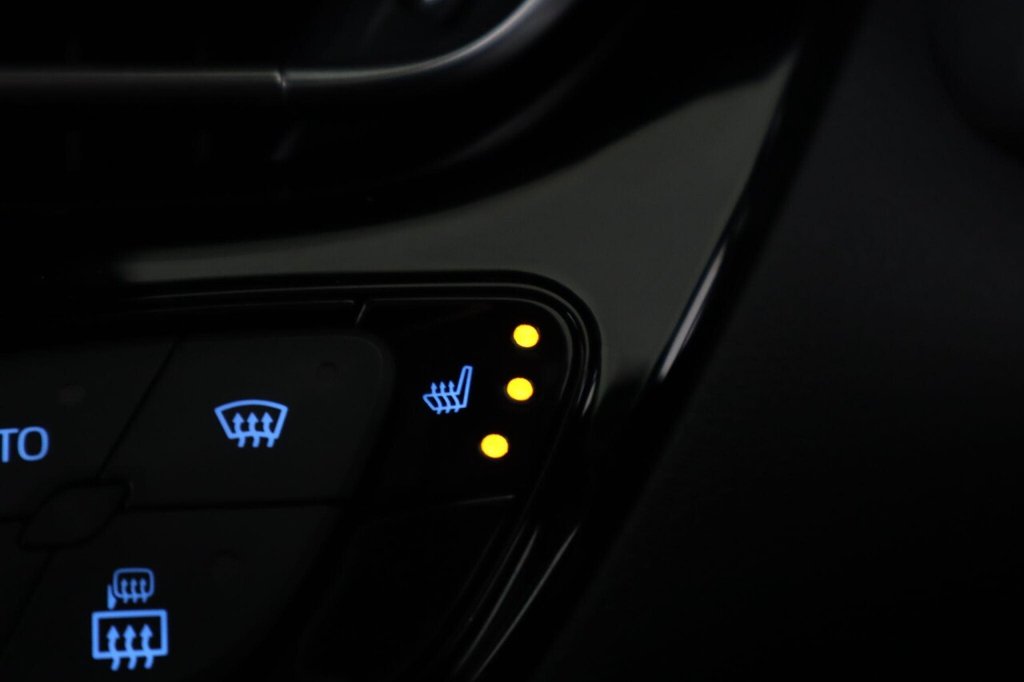 Used Toyota C-HR 2022 for sale - 76768700: Photo 23