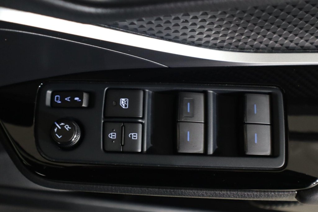 Used Toyota C-HR 2022 for sale - 76768700: Photo 29