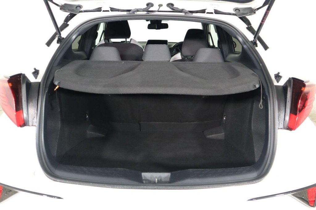 Used Toyota C-HR 2022 for sale - 76768700: Photo 48