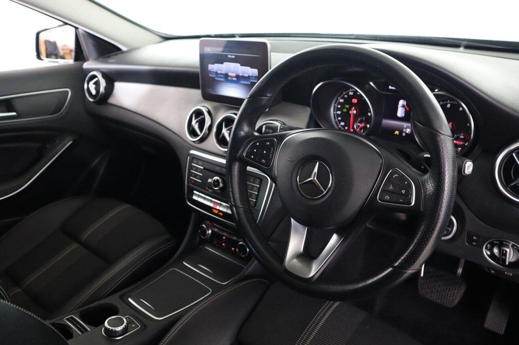 Used Mercedes-Benz GLA 2018 for sale - 76105768: Photo 15