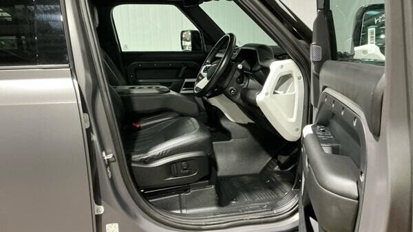 Used Land Rover Defender 2021 for sale - 77765372: Photo 10