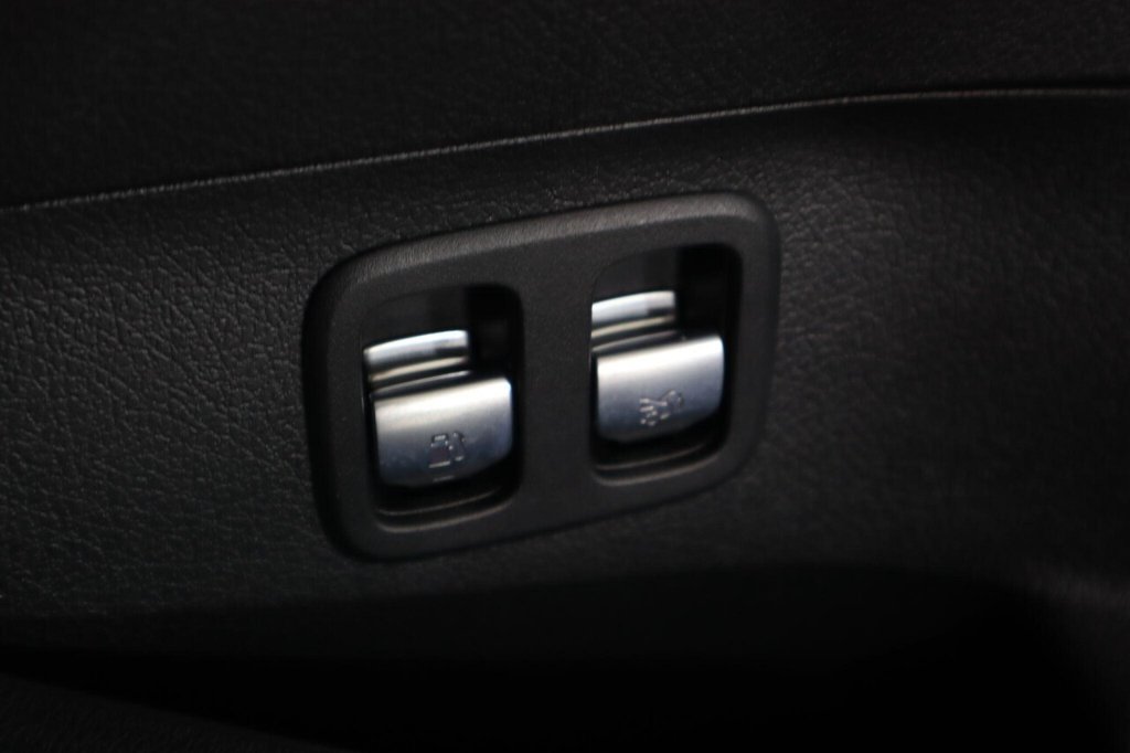 Used Mercedes-Benz C Class 2023 for sale - 77408519: Photo 28