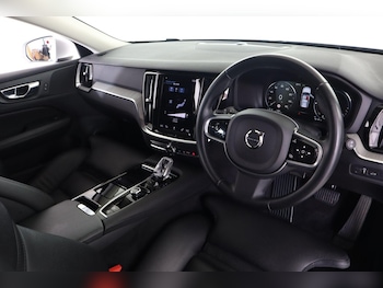 Used Volvo V60 2021 for sale - 78974819: Photo