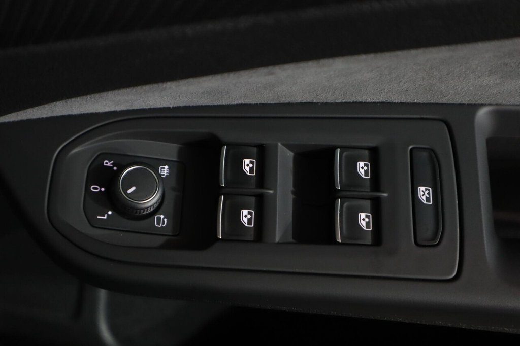 Used Volkswagen Golf 2023 for sale - 76582917: Photo 24