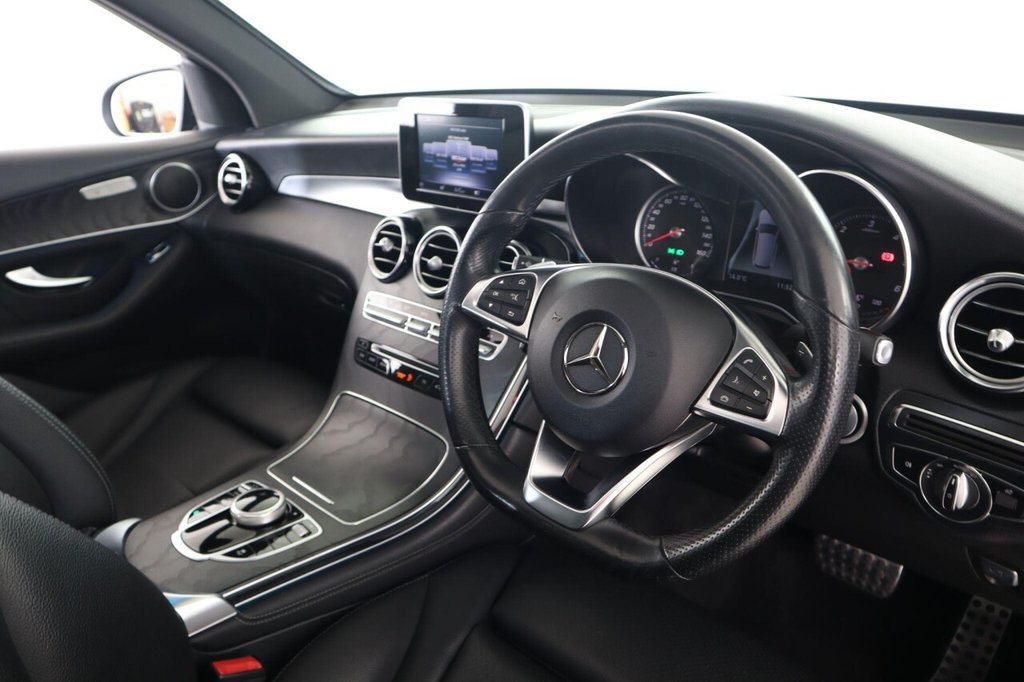 Used Mercedes-Benz GLC 2019 for sale - 77302730: Photo 11