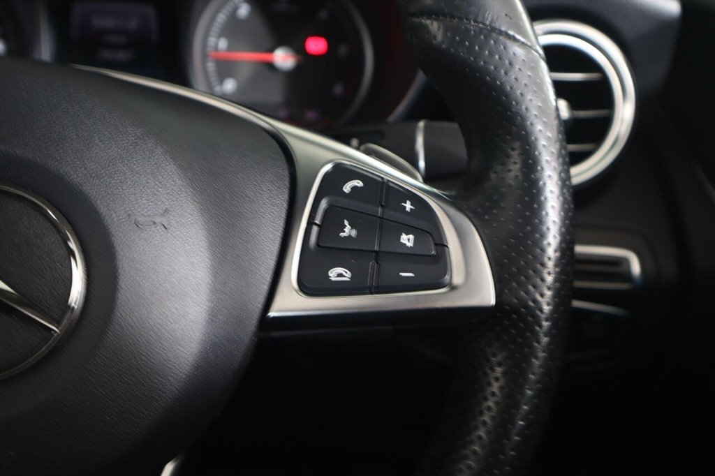 Used Mercedes-Benz GLC 2019 for sale - 77302730: Photo 17