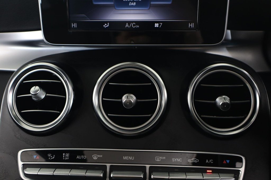 Used Mercedes-Benz GLC 2019 for sale - 77302730: Photo 24