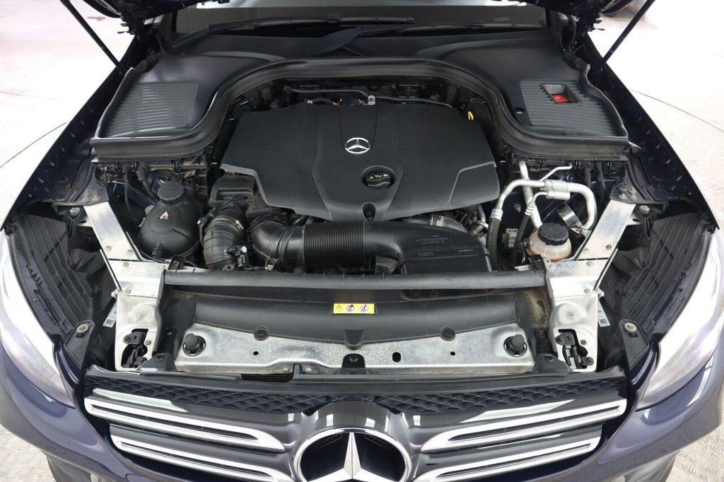 Used Mercedes-Benz GLC 2019 for sale - 77302730: Photo 31