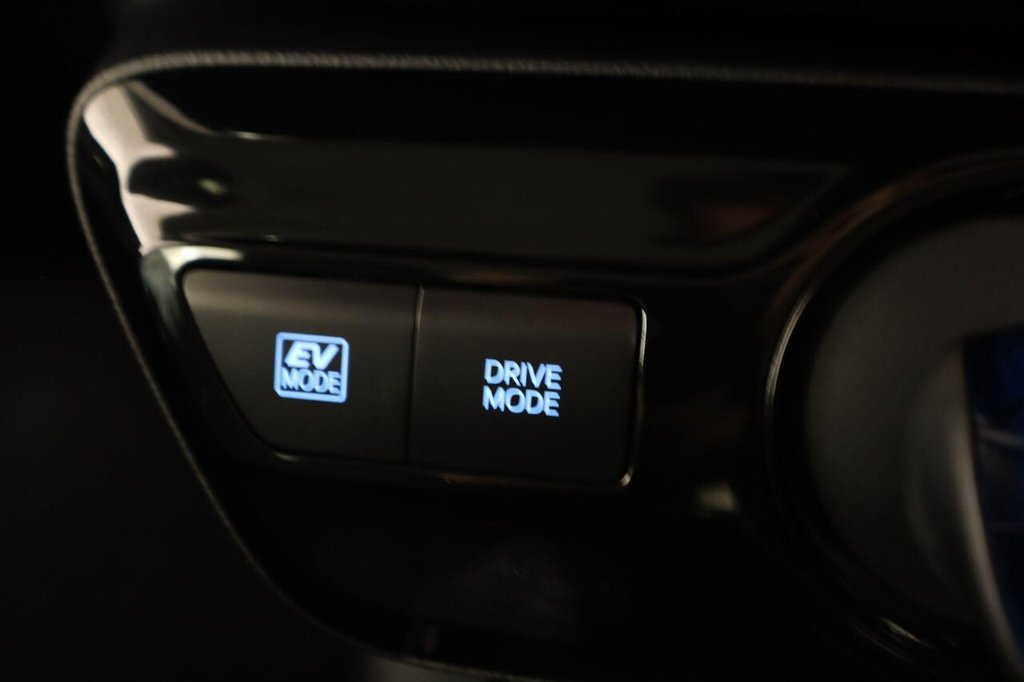 Used Toyota Prius 2022 for sale - 76582776: Photo 24