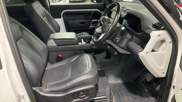Used Land Rover Defender 2022 for sale - 77765357: Photo 11
