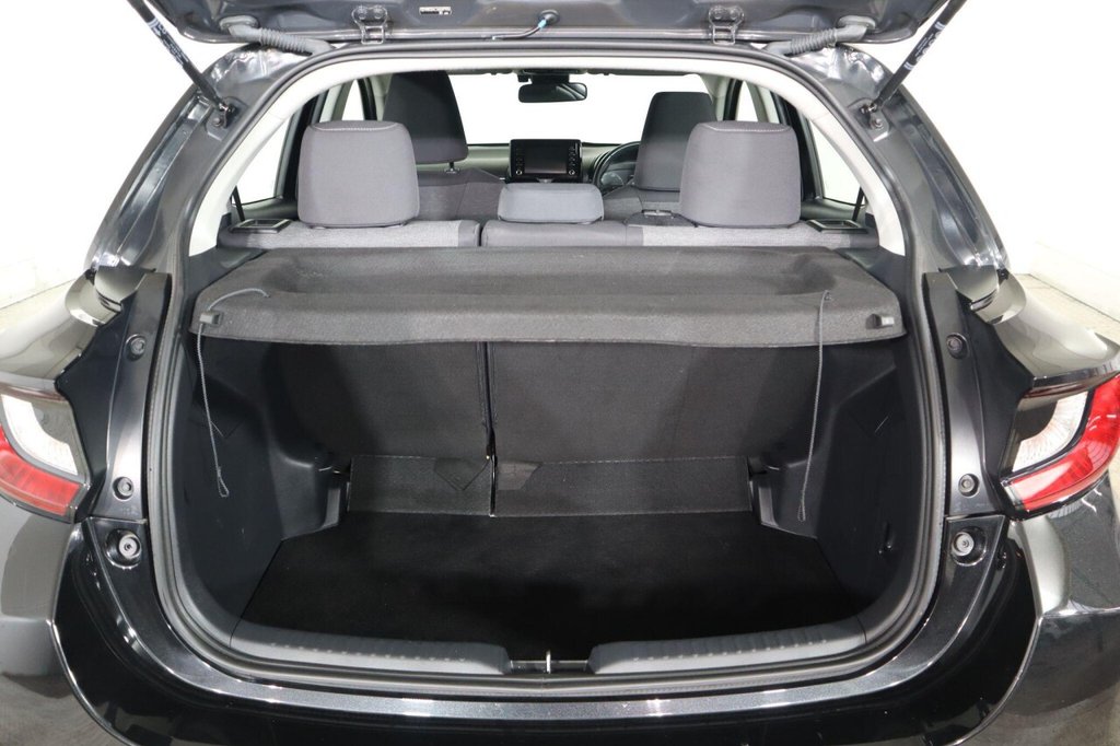 Used Toyota Yaris 2021 for sale - 76482520: Photo 39