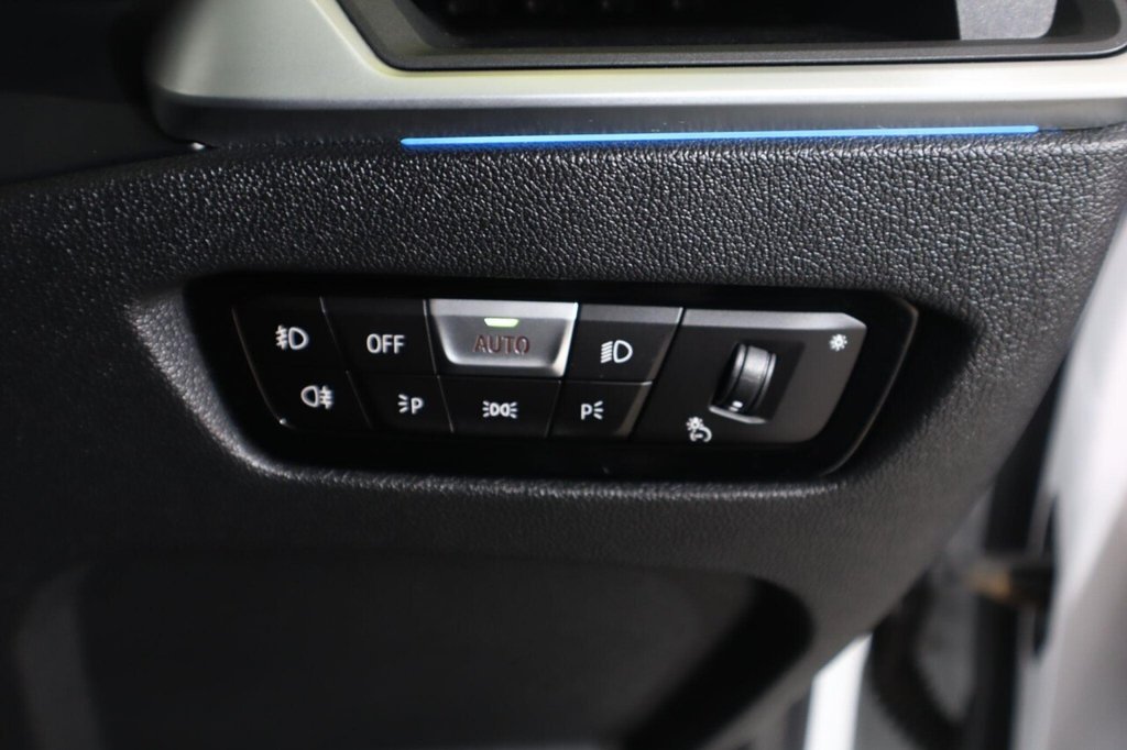 Used BMW 3 Series 2019 for sale - 77621370: Photo 24