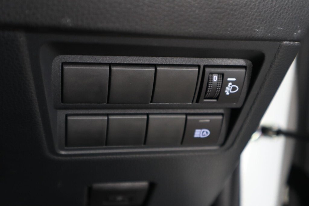 Used Toyota Yaris 2023 for sale - 76914792: Photo 25