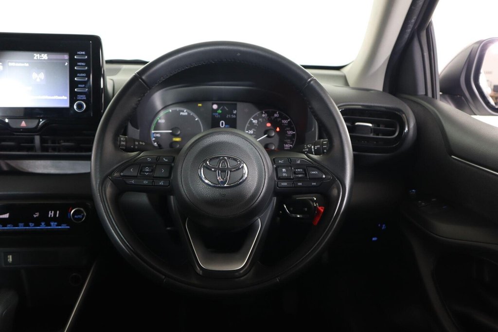 Used Toyota Yaris 2023 for sale - 76914792: Photo 41