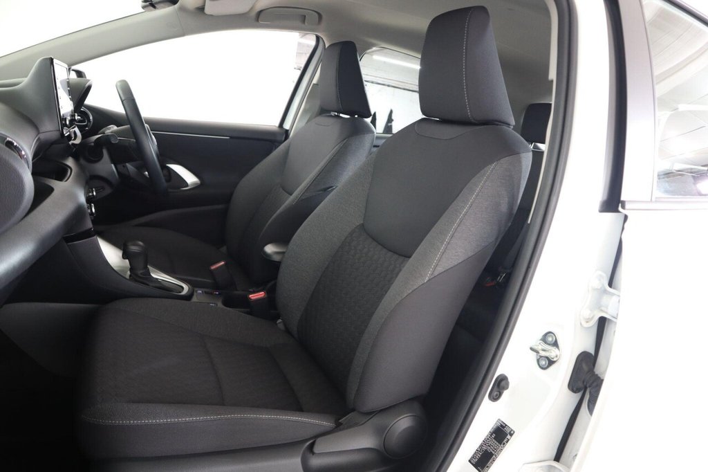 Used Toyota Yaris 2023 for sale - 76914792: Photo 42