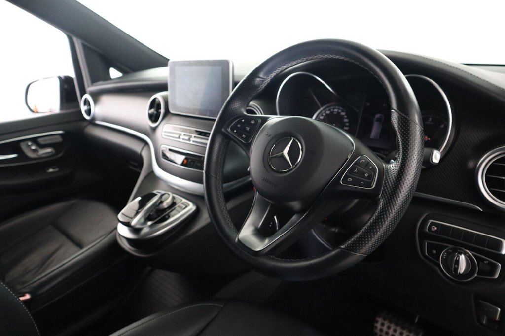 Used Mercedes-Benz V-Class 2019 for sale - 77341789: Photo 10