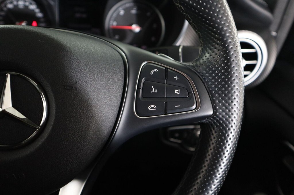 Used Mercedes-Benz V-Class 2019 for sale - 77341789: Photo 16