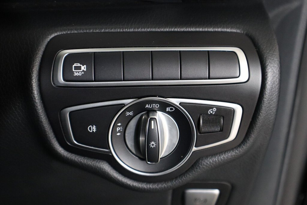 Used Mercedes-Benz V-Class 2019 for sale - 77341789: Photo 24