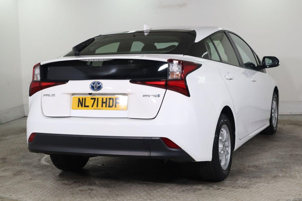 Used Toyota Prius 2021 for sale - 76439180: Photo 11