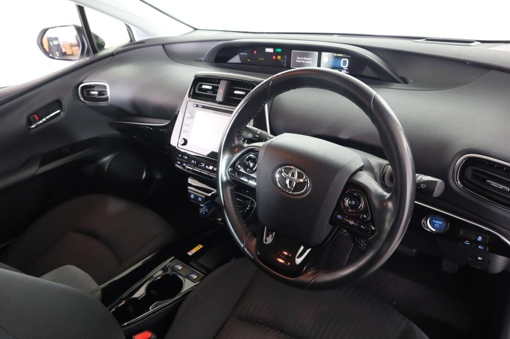 Used Toyota Prius 2021 for sale - 76439180: Photo 12